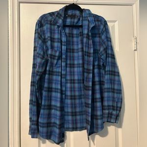 Mens flannel shirt.